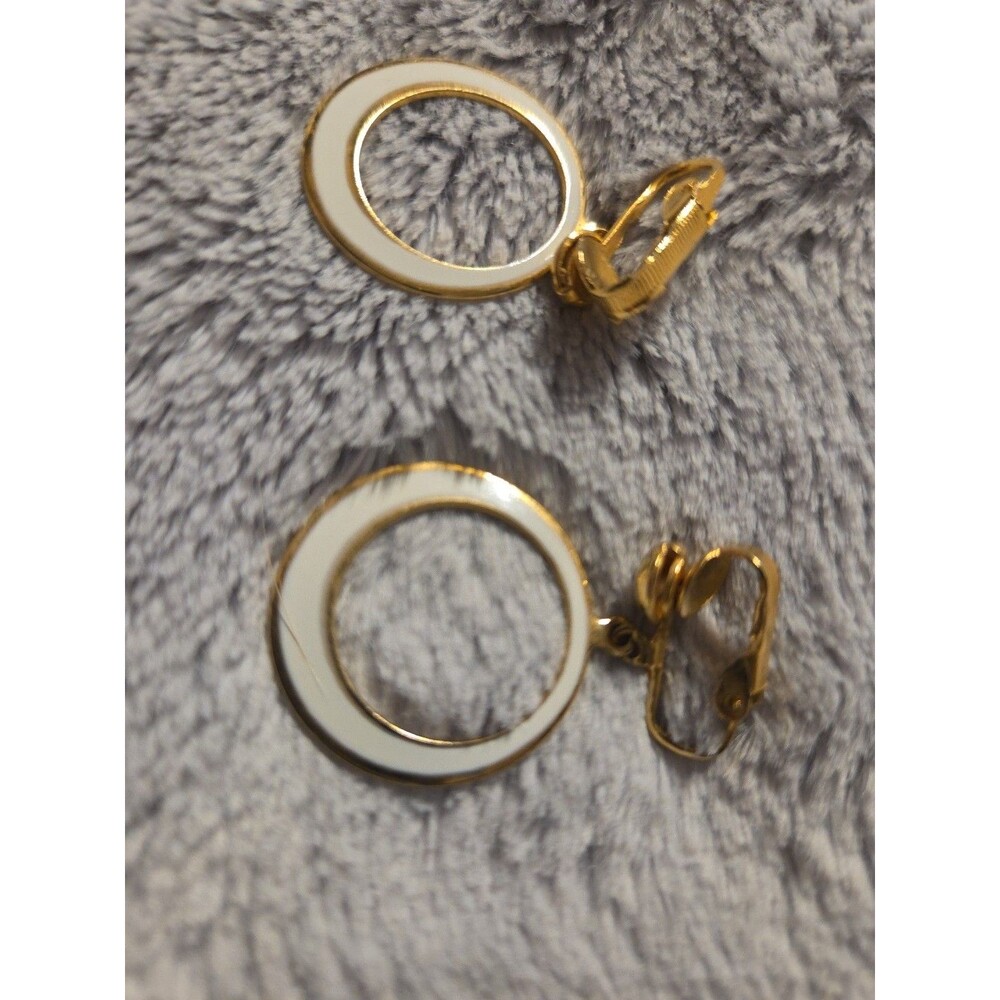 Vintage White & Gold Open Circle Clip-On Earrings – Retro Costume Jewelry